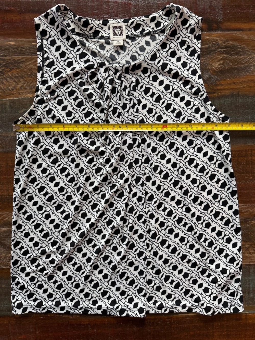 Anne Klein Women’s M Black White Sleeveless Chain Print Pleat Blouse | SKU 0106 - Picture 3 of 6